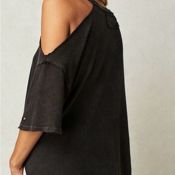 Free People oversized cold shoulder tee - Picture 2 of 6